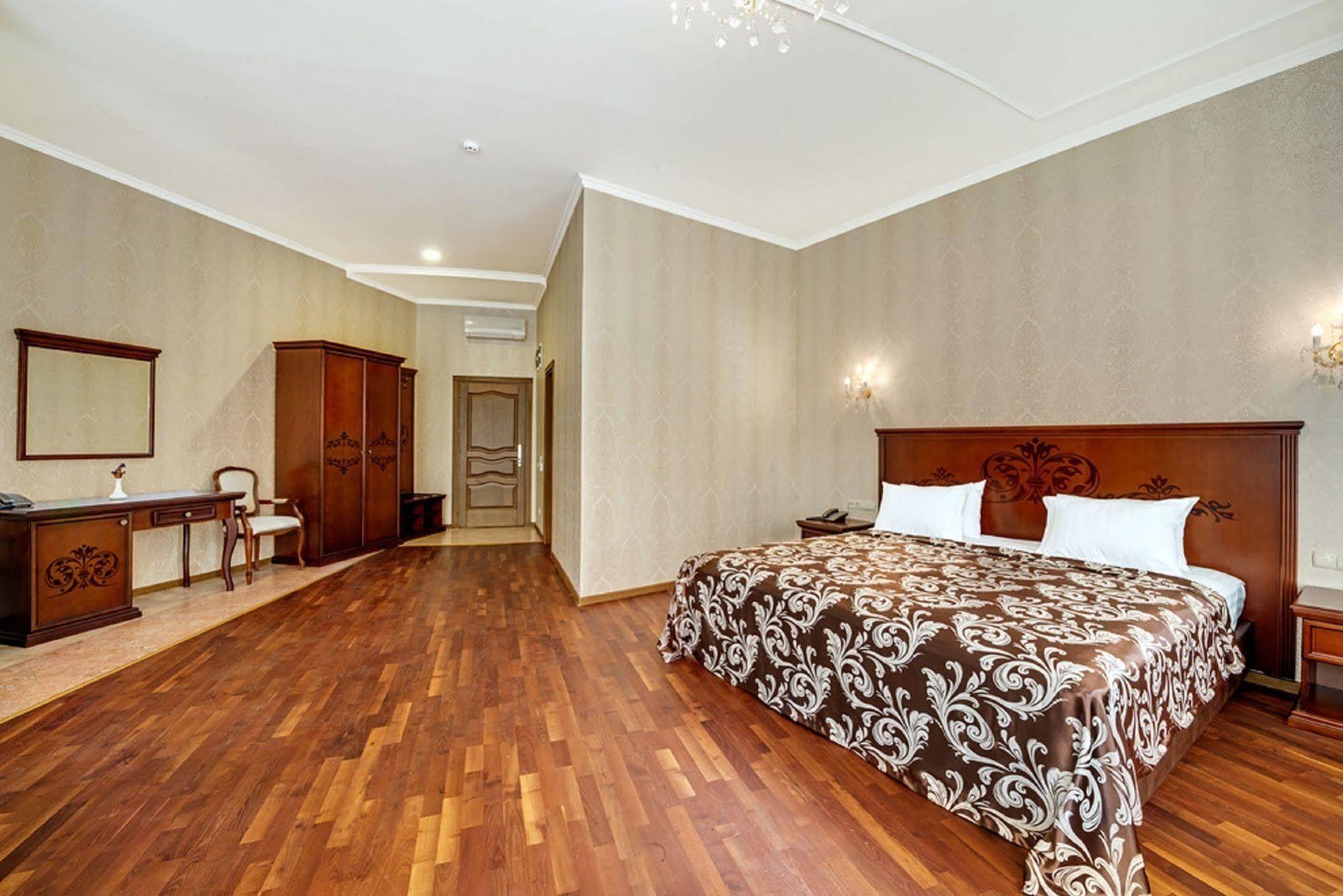 Black Sea Hotel Kiev Ngoại thất bức ảnh